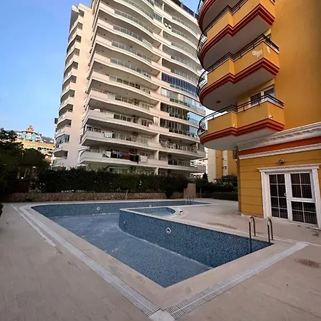 With Pool Lejlighed Alanya